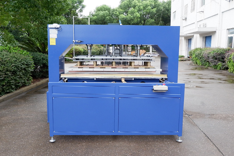 瑜伽針刺墊熱合機(jī)