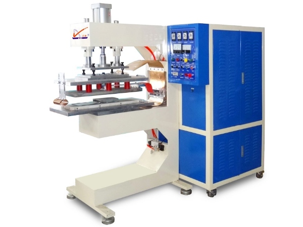 跑步帶裙邊擋板高頻焊接機(jī)